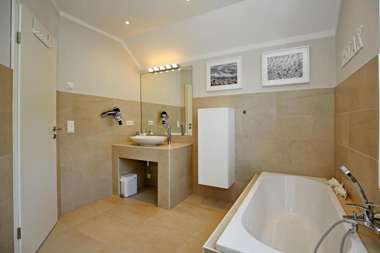 Haus Am Wald Wohnung Strand Wittenbeck エクステリア 写真